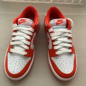 Nike Dunk Low ‘Orange Paisley’